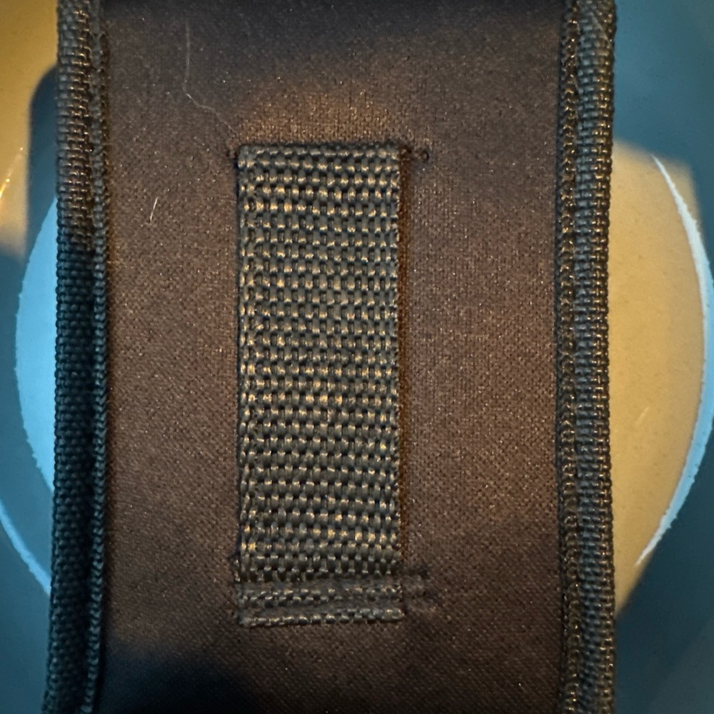 Bushnell 10x25 Compact Binoculars 300ft@1000yds Pocket Travel Hiking w/ Case - Picture 7 of 8